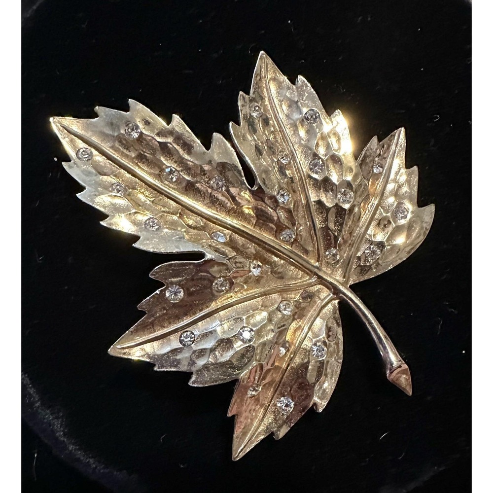 Vintage 1950s Boucher Maple Leaf Pin Gold Tone‎ W/ Rhinestone Accents